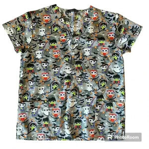 Halloween V-neck Scrub Top Owls Bats Witches Two Pockets Size Medium Medical Vet